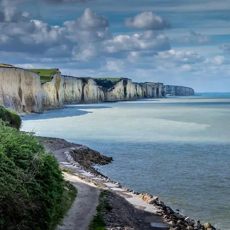 La Baie Des Remparts Meuble Le Hable D'ault *
